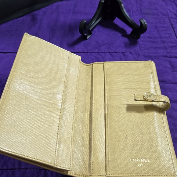 VINTAGE CHANEL LONG WALLET COCO BUTTON YELLOW LEATHER - Picture 5 of 13